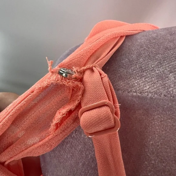 EUC White House Black Market Chiffon Tank Top - Picture 7 of 10